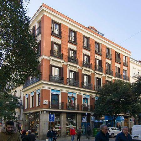 Sol Luxury Suites Madrid Eksteriør billede