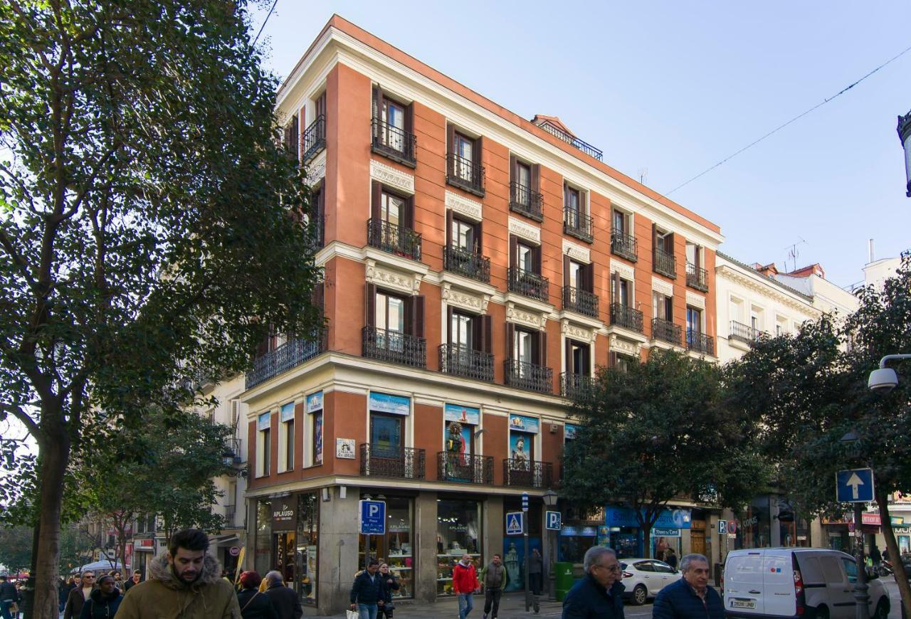 Sol Luxury Suites Madrid Eksteriør billede