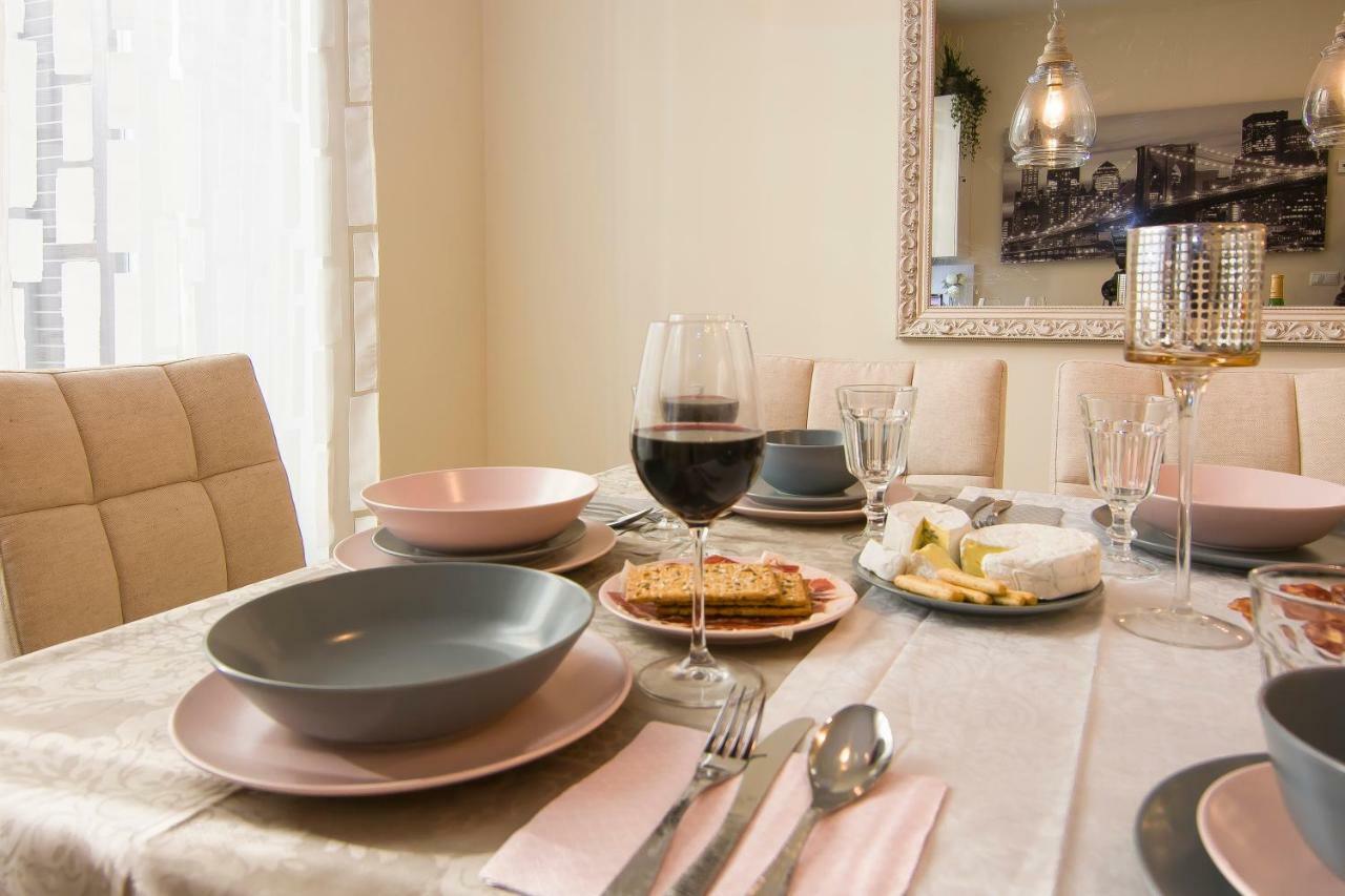 Sol Luxury Suites Madrid Eksteriør billede