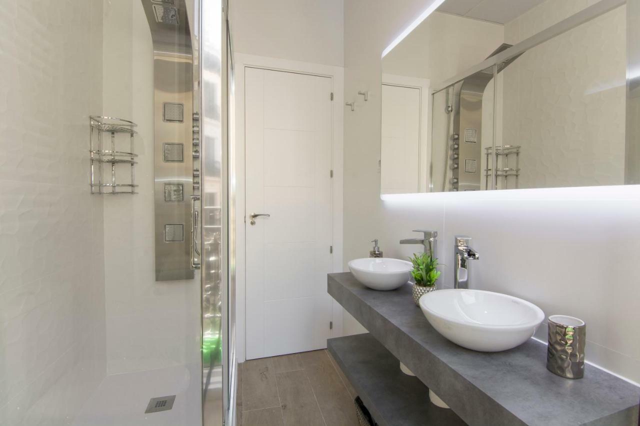 Sol Luxury Suites Madrid Eksteriør billede