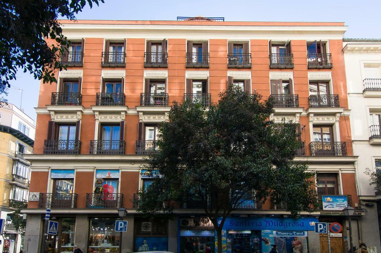 Sol Luxury Suites Madrid Eksteriør billede
