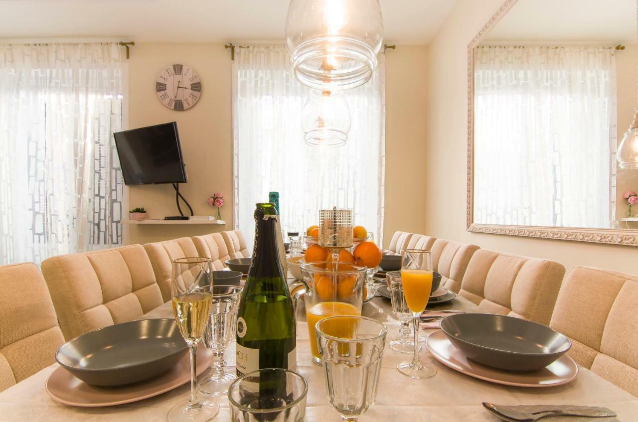 Sol Luxury Suites Madrid Eksteriør billede