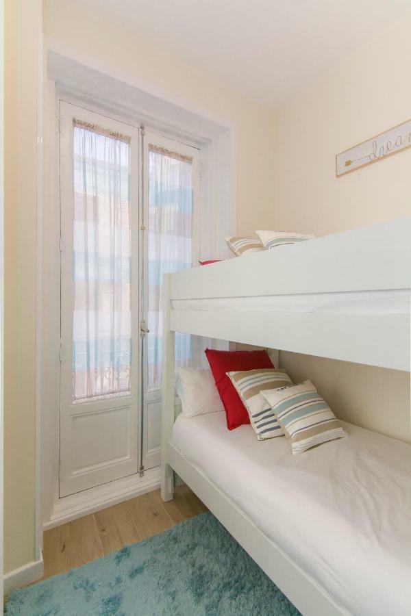 Sol Luxury Suites Madrid Eksteriør billede