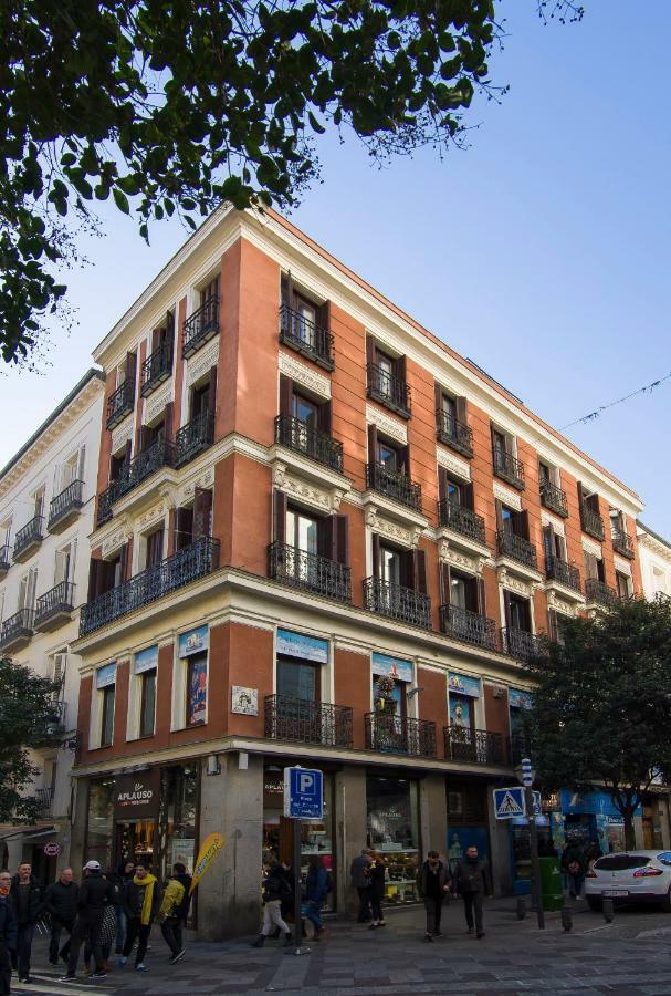 Sol Luxury Suites Madrid Eksteriør billede