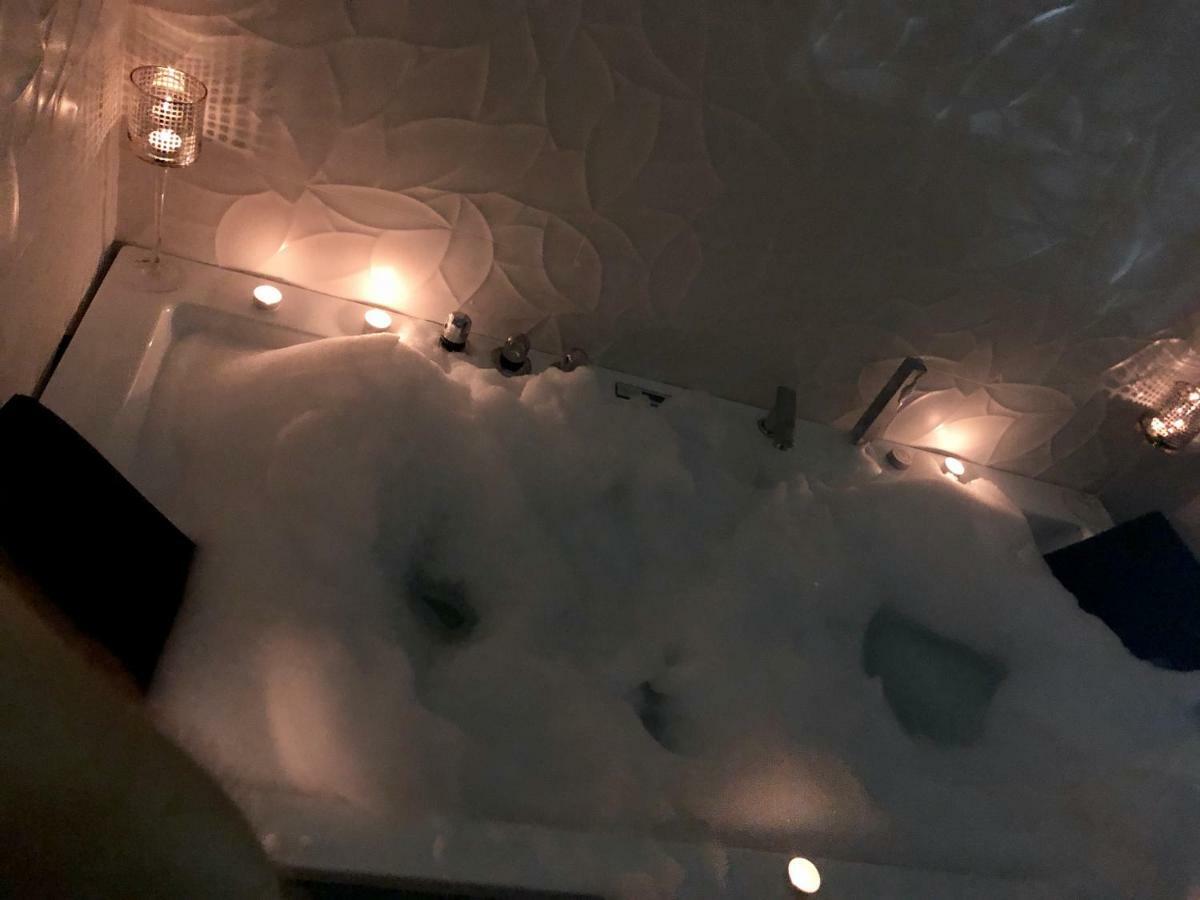 Sol Luxury Suites Madrid Eksteriør billede