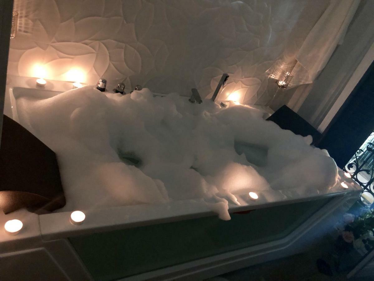 Sol Luxury Suites Madrid Eksteriør billede