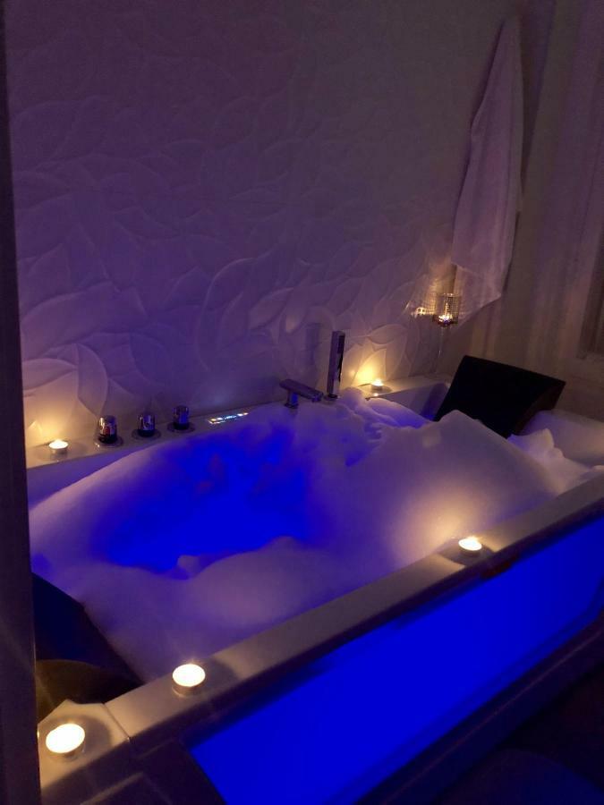 Sol Luxury Suites Madrid Eksteriør billede