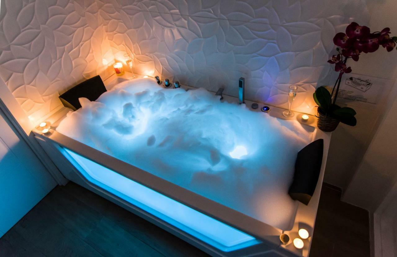Sol Luxury Suites Madrid Eksteriør billede