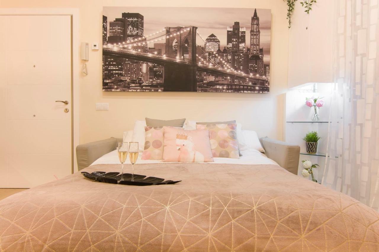 Sol Luxury Suites Madrid Eksteriør billede